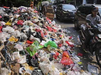 Detalles sobre crisis de contaminación plástica previo a fin de negociaciones de tratado en Surcorea