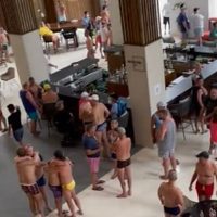 Balacera desata pánico en hotel en Puerto Morelos, Quintana Roo; hay 2 muertos