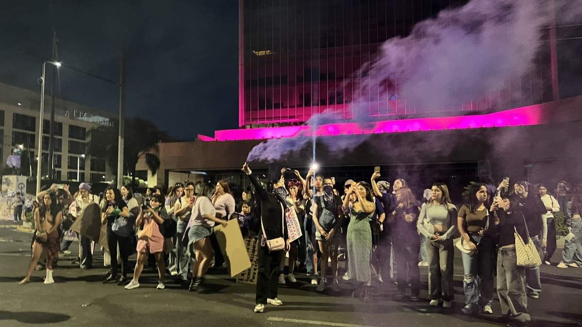 Marchas del 8M en Guadalajara reúnen a más de 15 mil mujeres