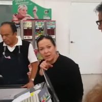 #LadySoriana insulta a cajera por no encontrar oferta en productos