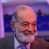 “No sólo dando dinero”: Slim critica asistencialismo de la 4T y pide fomentar la inversión privada