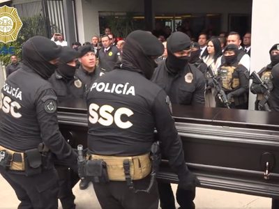 Así fue la despedida al jefe de operaciones especiales de la SSC, asesinado en Coacalco (Videos)