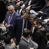 Morena propone juicio político y denuncia penal contra jueces que buscan frenar la reforma judicial