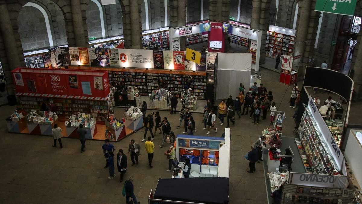 Palacio de Minería. Sede de la Feria Internacional del Libro más antigua del país