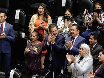 Morena busca aprobar la reforma eléctrica en Semana Santa, tras la consulta de revocación