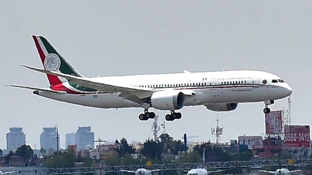 El avión José María Morelos y Pavón