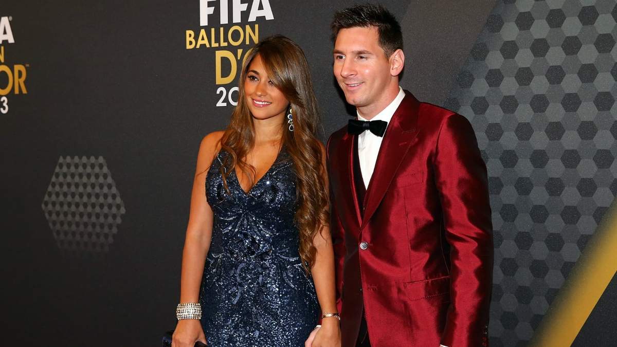 Antonela Roccuzzo y Lionel Messi. Fuente: (Twitter)