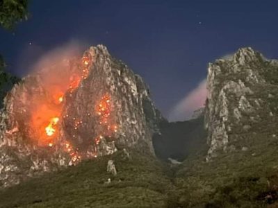 NL: Cerro de la Silla se incendia; Samuel García sospecha que fue provocado (Video)