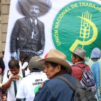 Organizaciones campesinas refrendan su apoyo a AMLO y amagan con plantón