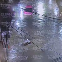 Caos por lluvias en CDMX; inundaciones, encharcamientos y suspensión en transporte (Video)