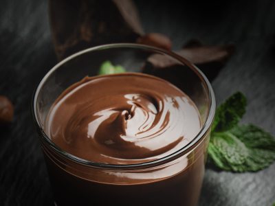 Finde sin culpa: serenito versión saludable en 5 minutos y bien rico, el postre chocolatoso que es un 10