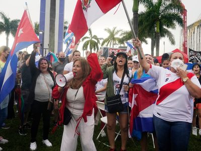 La UE pide a Cuba abrir "diálogo inclusivo" para "escuchar la voz de los cubanos"