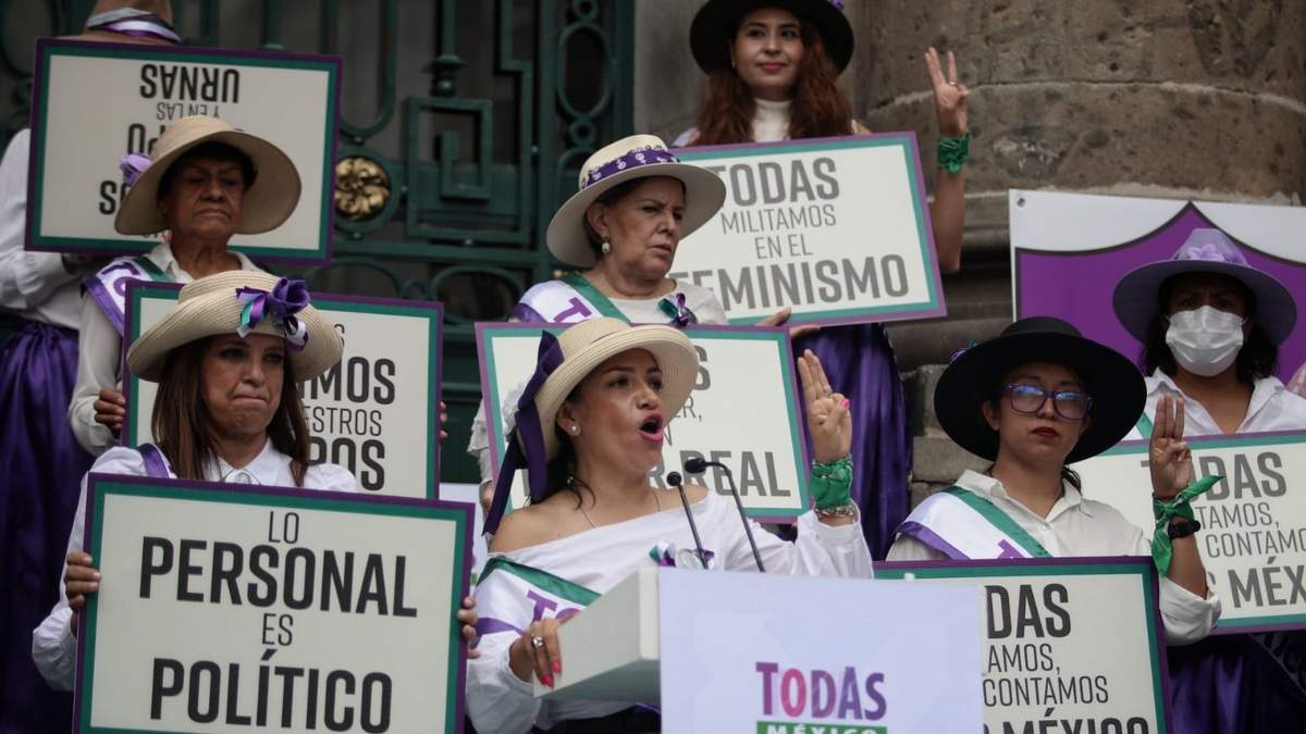 El evento se llevo a cabo en las escalinatas del Congreso de la Ciudad de México
