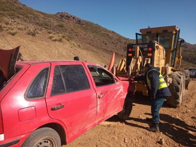 Un conductor ebrio volcó con su auto en la Ruta Provincial 38