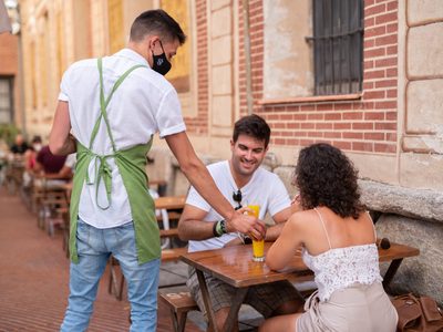 Gastronómicos de la turística ciudad de Toledo se oponen a las restricciones