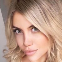 De paseo por París: Wanda Nara recorrió el parque con un look deportivo y muy bien acompañada