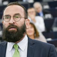 Encuentran éxtasis al eurodiputado ultraconservador sorprendido en una orgía