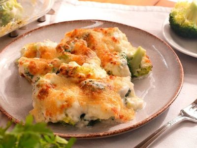 Con pocos ingredientes y muy fácil, la receta perfecta de brócoli gratinado