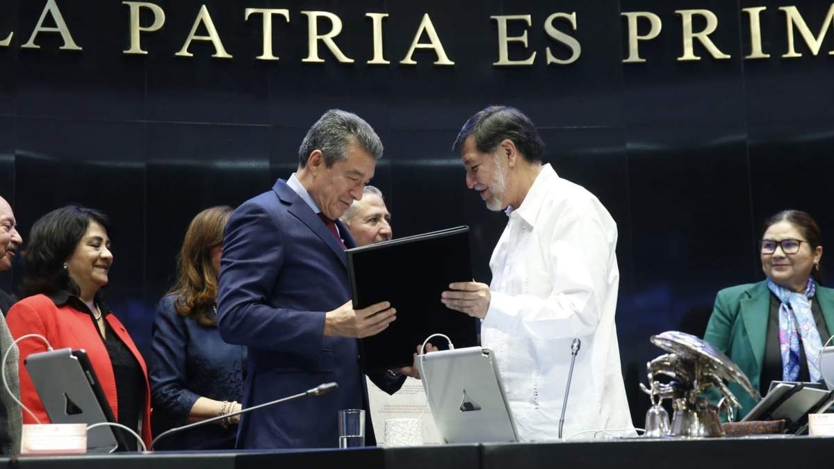Rutilio Escandón con Gerardo Fernández Noroña en el Senado