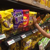 Propondrán ley para que también se incluya el etiquetado en la publicidad de alimentos