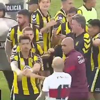 Tras la "tangana", el árbitro sólo informó a un futbolista de Deportivo Madryn