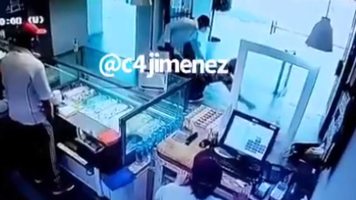 Al ciudadano canadiense le robaron un reloj valuado en 300 mil pesos
