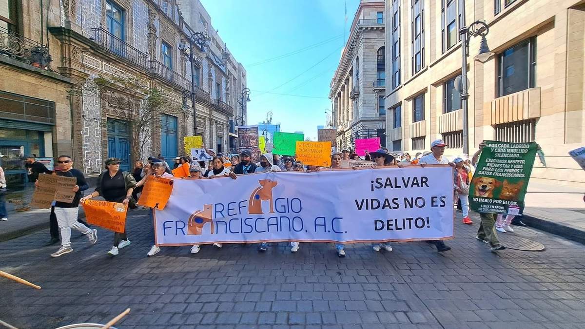 Marcha en apoyo al Refugio Franciscano