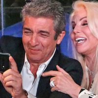 Ricardo Darín reveló el secreto ¿De dónde sale la misteriosa tercera mano en la foto con Susana Gimé