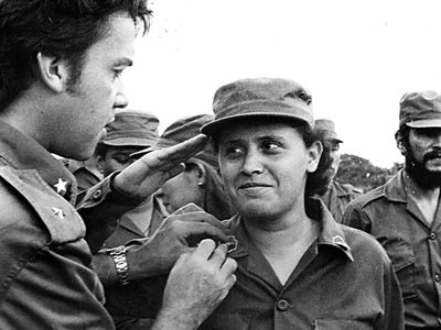 La muchacha de los cabellos cortos