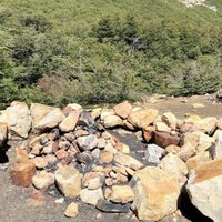 Tras numerosas denuncias, desarmaron 50 fogones ilegales en el parque Nahuel Huapi