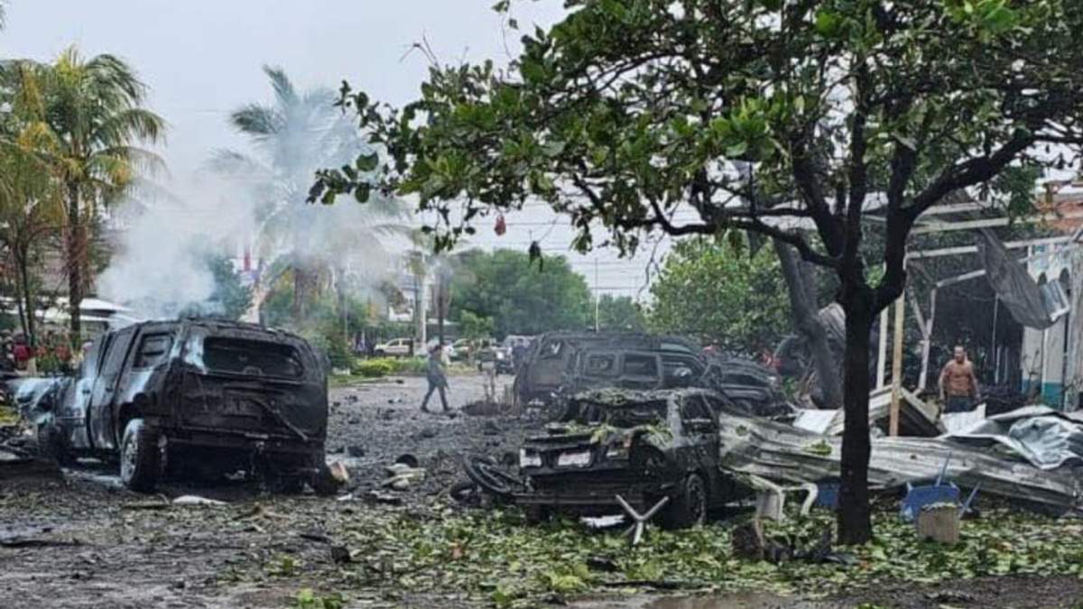 Explosión de coche bomba en Michoacán