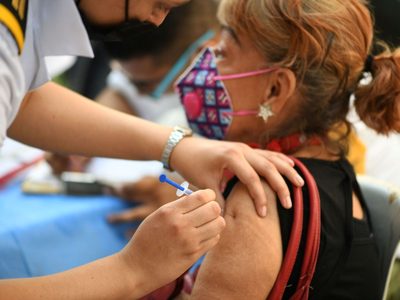 Coronavirus: 36 muertos y 6 mil 24 casos en un día; UNAM sugiere qué hacer para frenar la ola