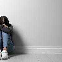 Presentan una propuesta en la Legislatura para crear un programa que prevenga el suicidio en jóvenes y adolescentes
