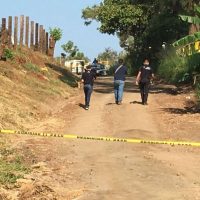 Hallan cuerpo de ejecutado dentro de bolsa negra de plástico en Michoacán
