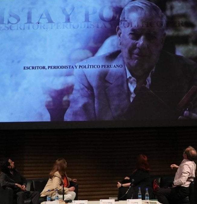 En la Fiesta del Libro y la Rosa: Vargas Llosa fue un seductor literario