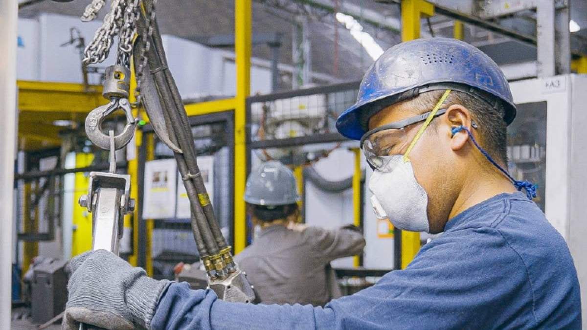 Un empleado de Rassini