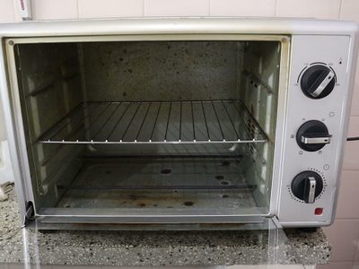 Con ingredientes que tenés a mano en casa, limpiá tu hornito eléctrico y dejalo reluciente como el primer día