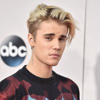¡No puede ser! Justin Bieber sigue rompiendo las reglas. ¡Mira lo que hizo esta vez!