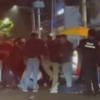 Trabajadores del bar Match golpean a dos jóvenes y a uno lo dejan inconsciente (Video)