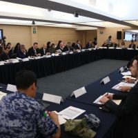 México y EU estrechan cooperación para intentar frenar tráfico de armas