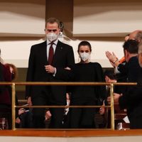 "Un mensaje de dolor": la reconfortante presencia de la reina Letizia