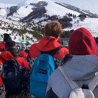 Uno a uno, los detalles: así vuelven los viajes de egresados a Bariloche