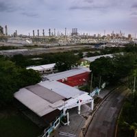 Incendio en Dos Bocas reaviva exigencia de reubicar escuelas junto a refinería