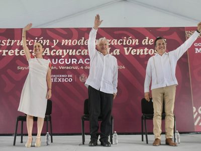 AMLO y Sheinbaum inauguran el camino Minatitlán-Hidalgotitlán en Veracruz