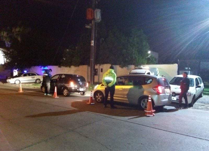 Detenidos en cuarentena. Fuente: (Twitter)