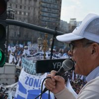 Desde el Frente de Todos le piden a Fernández que tome medidas para los trabajadores informales