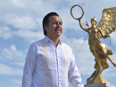 Acusan a Cuitláhuac García de endeudar Veracruz por más de 31 mil millones de pesos