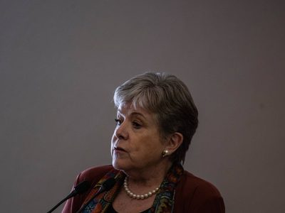 Alicia Bárcena encabezó la delegación mexicana que participó en la Cumbre para la Paz en Ucrania