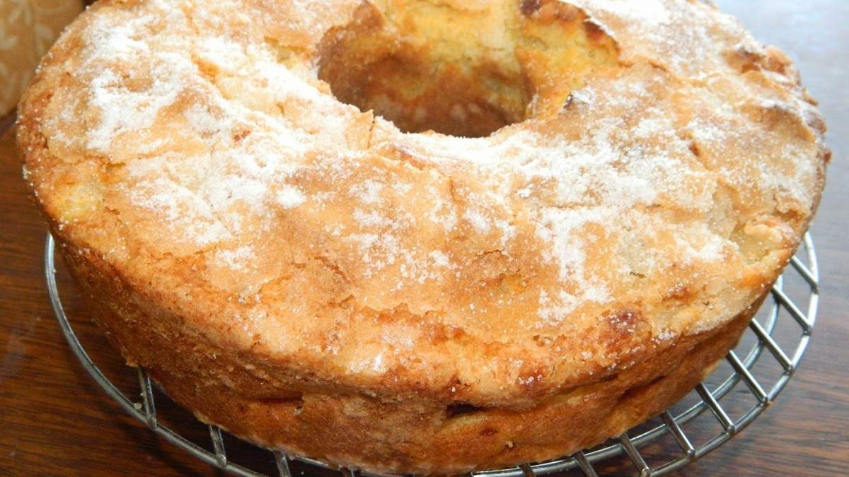 Torta húmeda de manzanas. Fuente: (Instagram)
