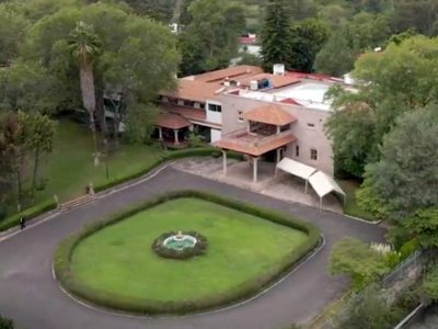 Resurge video que exhibe ostentosa residencia de Silvano Aureoles, con búnker, helipuerto y piscina
